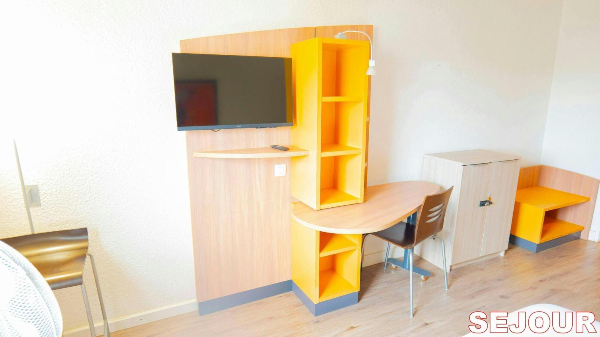 Paris Retreat 5 Minutes From Hoche Metroparking Apartment Pantin Exterior foto