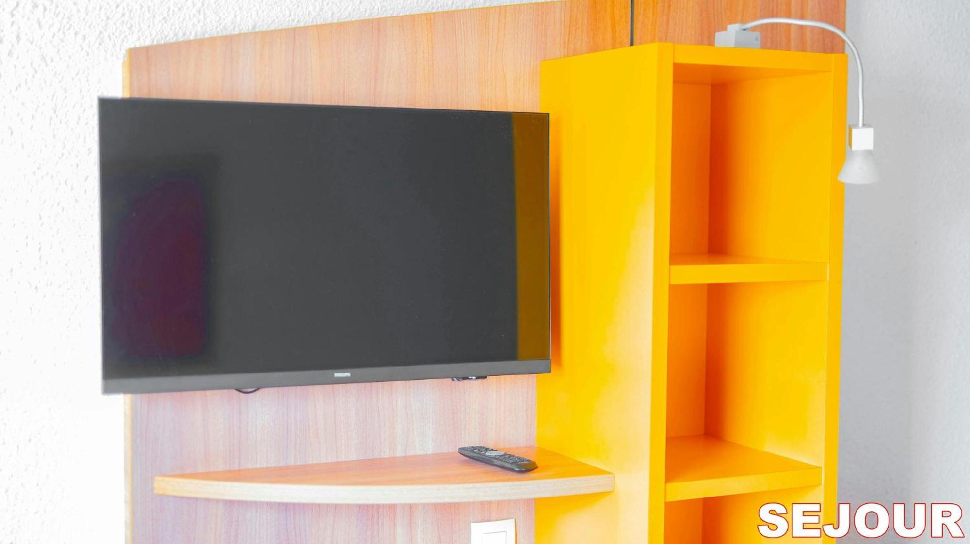 Paris Retreat 5 Minutes From Hoche Metroparking Apartment Pantin Exterior foto